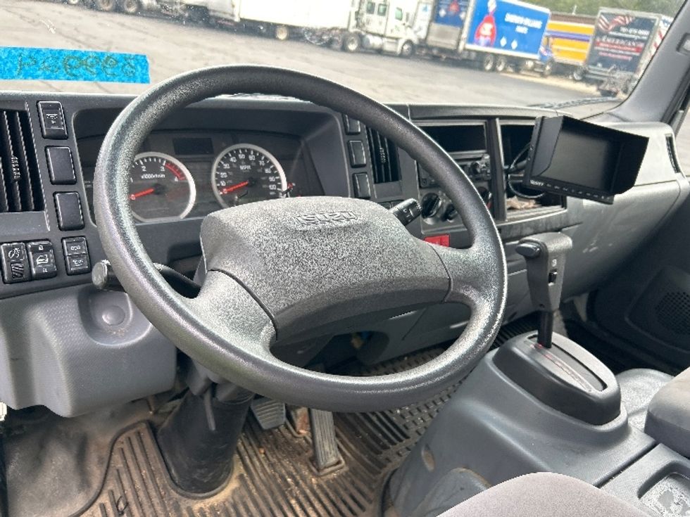 Medium Duty Box Truck-Light and Medium Duty Trucks-Isuzu-2021-NRR-Braintree-MA-163,109\n\t\tmiles-$ 34,500 - Image 15