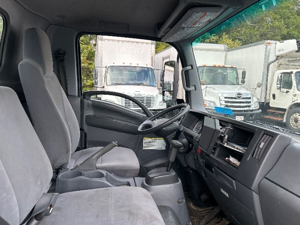 Medium Duty Box Truck-Light and Medium Duty Trucks-Isuzu-2021-NRR-Braintree-MA-163,109\n\t\tmiles-$ 34,500 - Image 20
