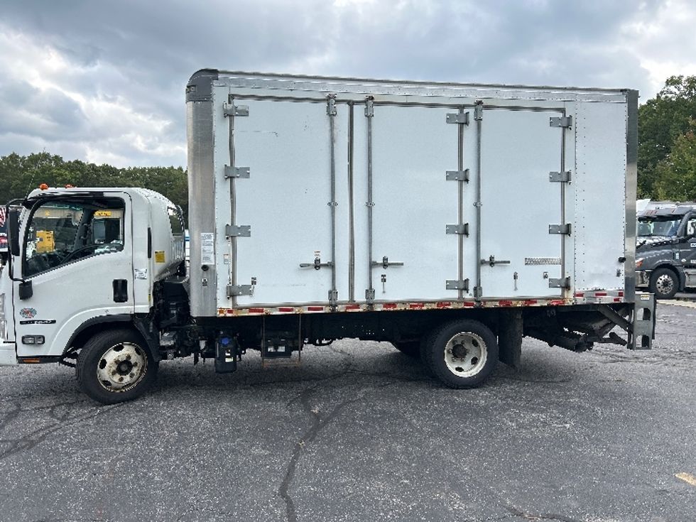 Medium Duty Box Truck-Light and Medium Duty Trucks-Isuzu-2021-NRR-Braintree-MA-163,109\n\t\tmiles-$ 34,500 - Image 4