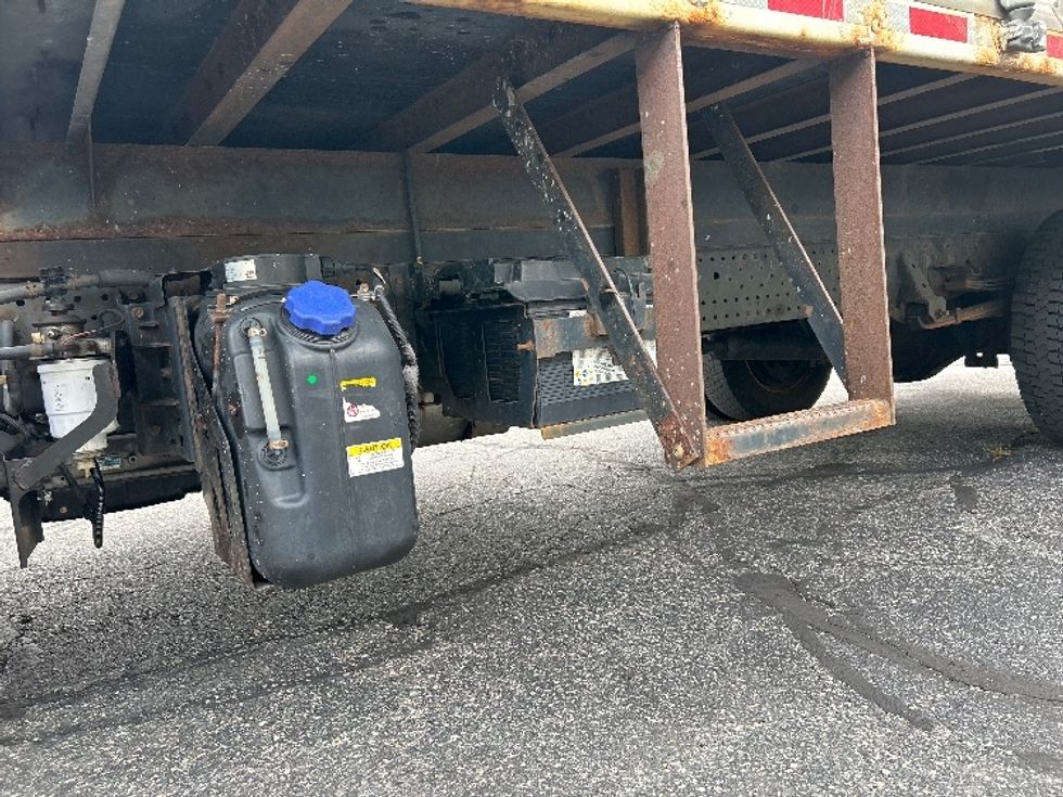 Medium Duty Box Truck-Light and Medium Duty Trucks-Isuzu-2021-NRR-Braintree-MA-163,109\n\t\tmiles-$ 34,500 - Image 5