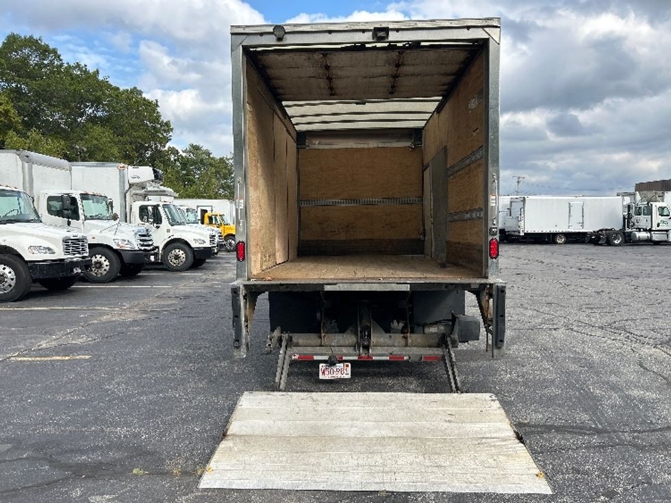 Medium Duty Box Truck-Light and Medium Duty Trucks-Isuzu-2021-NRR-Braintree-MA-163,109\n\t\tmiles-$ 34,500 - Image 9