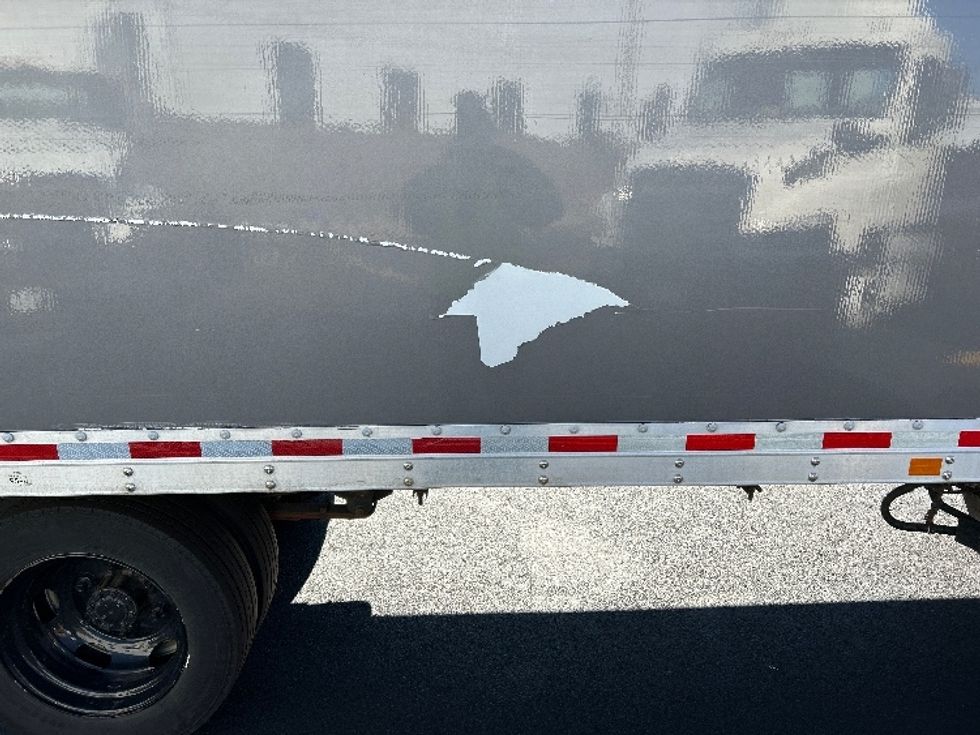 Medium Duty Box Truck-Light and Medium Duty Trucks-Isuzu-2021-NRR-Braintree-MA-45,343\n\t\tmiles-$ 48,500 - Image 29