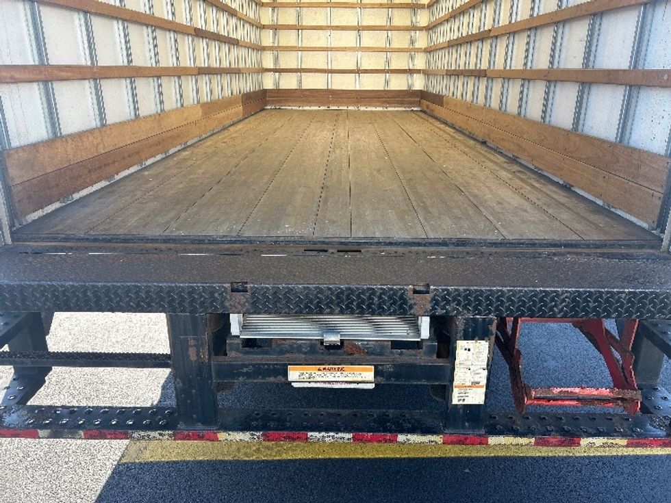 Medium Duty Box Truck-Light and Medium Duty Trucks-Isuzu-2021-NRR-Braintree-MA-63,525\n\t\tmiles-$ 46,750 - Image 10