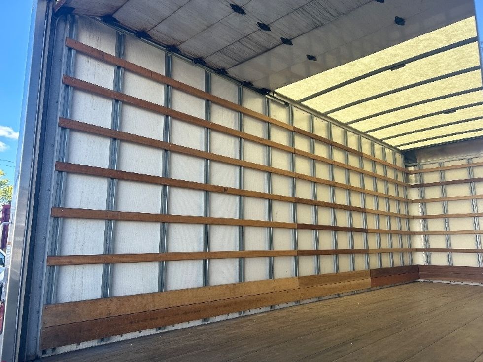 Medium Duty Box Truck-Light and Medium Duty Trucks-Isuzu-2021-NRR-Braintree-MA-63,525\n\t\tmiles-$ 46,750 - Image 11