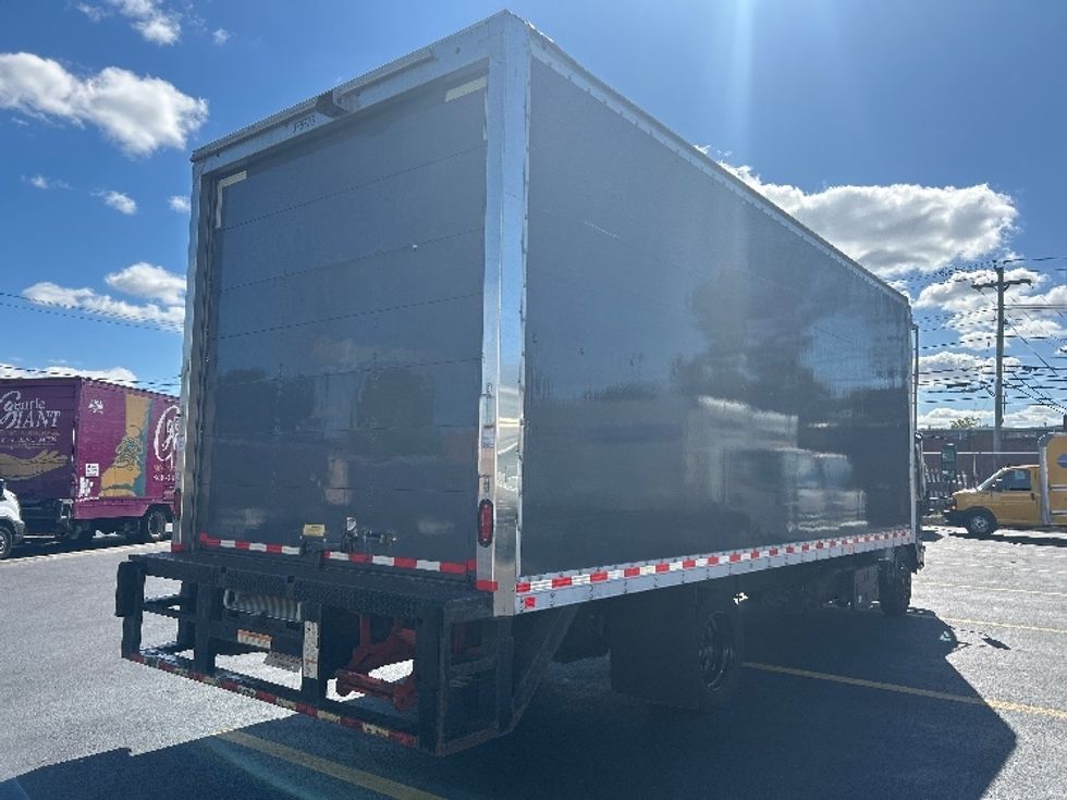 Medium Duty Box Truck-Light and Medium Duty Trucks-Isuzu-2021-NRR-Braintree-MA-63,525\n\t\tmiles-$ 46,750 - Image 13