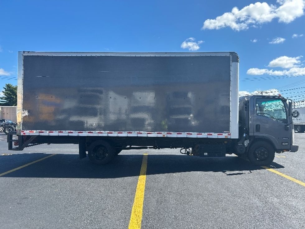 Medium Duty Box Truck-Light and Medium Duty Trucks-Isuzu-2021-NRR-Braintree-MA-63,525\n\t\tmiles-$ 46,750 - Image 15