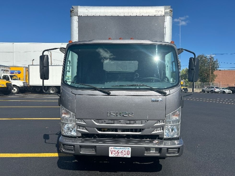 Medium Duty Box Truck-Light and Medium Duty Trucks-Isuzu-2021-NRR-Braintree-MA-63,525\n\t\tmiles-$ 46,750 - Image 2