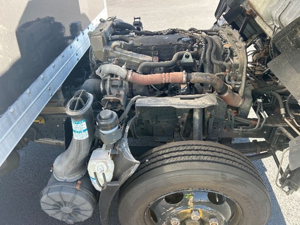 Medium Duty Box Truck-Light and Medium Duty Trucks-Isuzu-2021-NRR-Braintree-MA-63,525\n\t\tmiles-$ 46,750 - Image 23