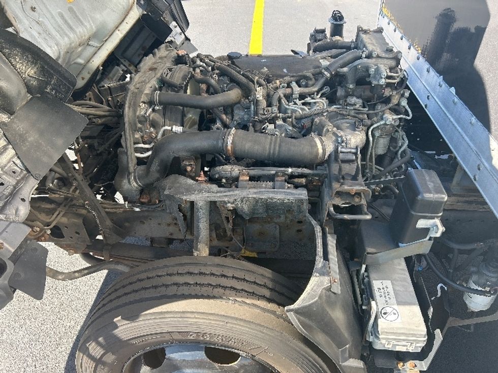 Medium Duty Box Truck-Light and Medium Duty Trucks-Isuzu-2021-NRR-Braintree-MA-63,525\n\t\tmiles-$ 46,750 - Image 24