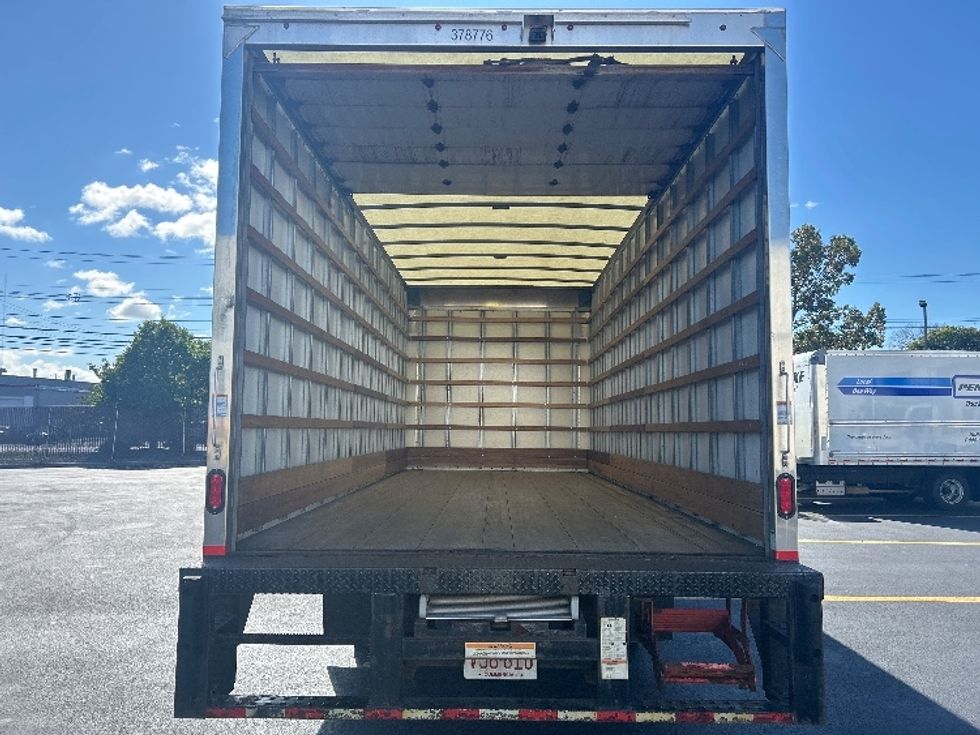 Medium Duty Box Truck-Light and Medium Duty Trucks-Isuzu-2021-NRR-Braintree-MA-63,525\n\t\tmiles-$ 46,750 - Image 8