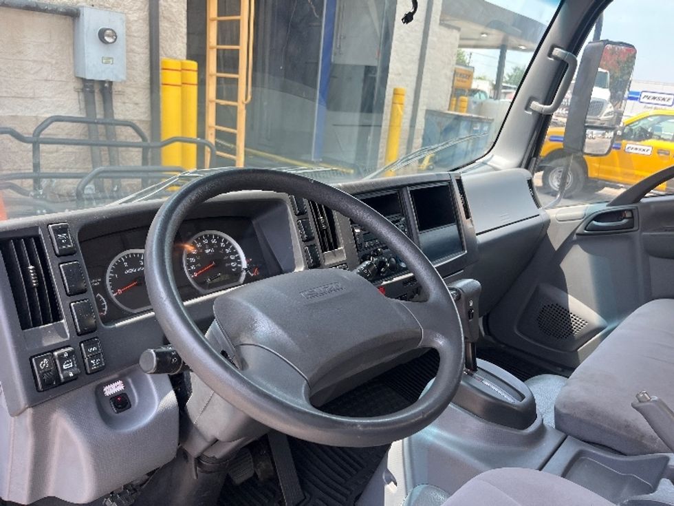 Medium Duty Box Truck-Light and Medium Duty Trucks-Isuzu-2021-NRR-Carrollton-TX-252,616\n\t\tmiles-$ 18,000 - Image 17