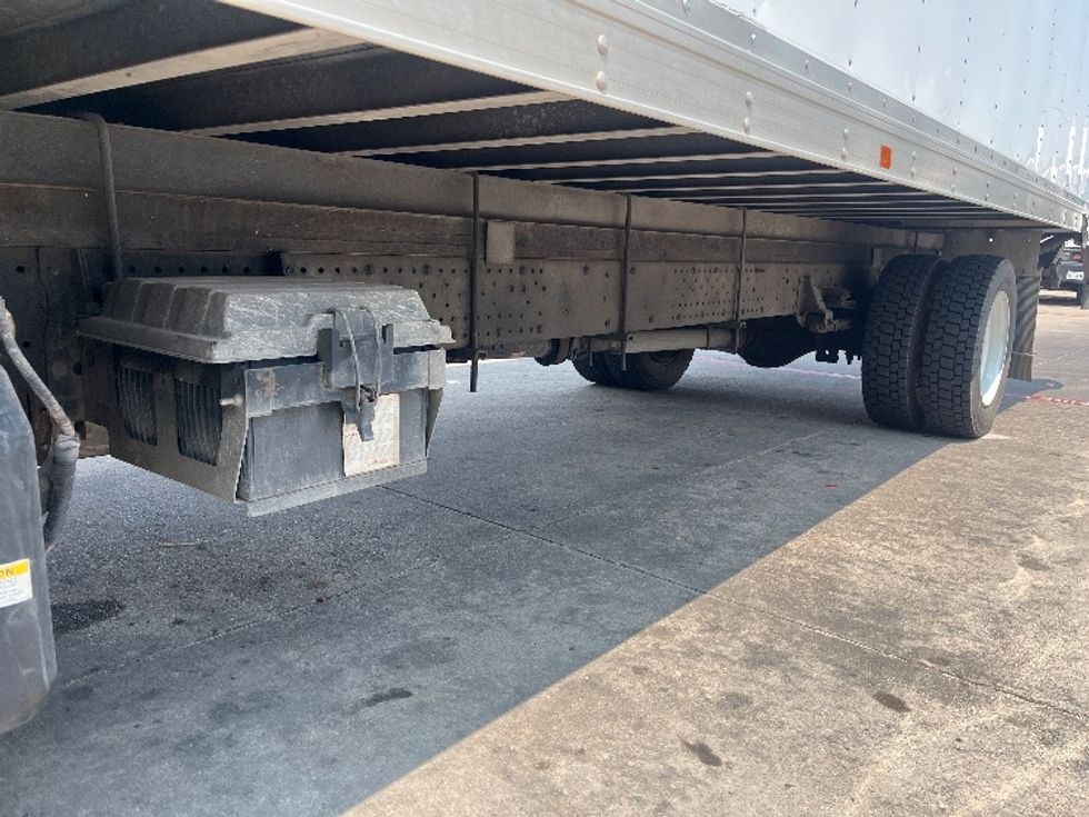 Medium Duty Box Truck-Light and Medium Duty Trucks-Isuzu-2021-NRR-Carrollton-TX-252,616\n\t\tmiles-$ 18,000 - Image 5