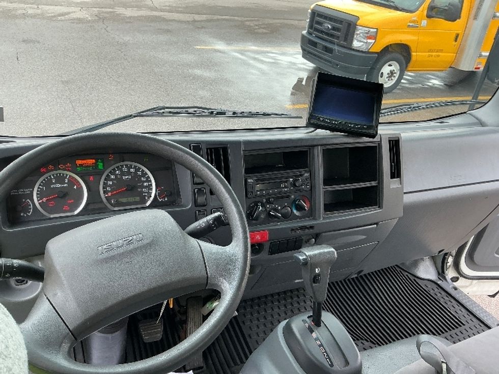 Medium Duty Box Truck-Light and Medium Duty Trucks-Isuzu-2021-NRR-Cincinnati-OH-151,169\n\t\tmiles-$ 40,750 - Image 17