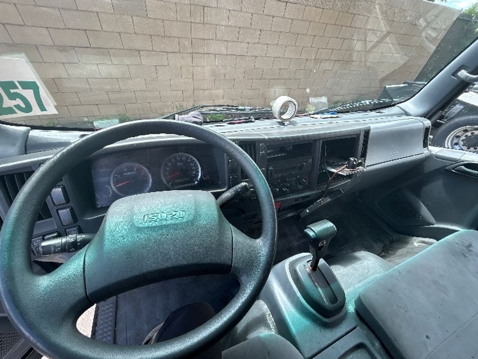 Medium Duty Box Truck-Light and Medium Duty Trucks-Isuzu-2021-NRR-Concord-CA-131,245\n\t\tmiles-$ 18,500 - Image 18