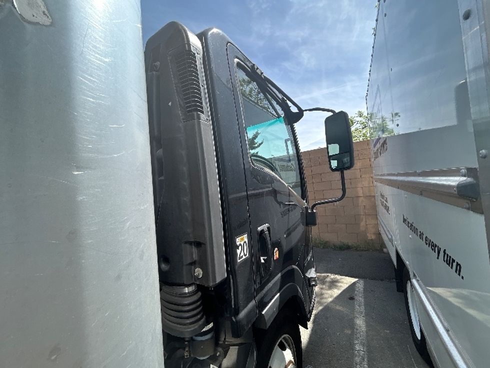 Medium Duty Box Truck-Light and Medium Duty Trucks-Isuzu-2021-NRR-Concord-CA-131,245\n\t\tmiles-$ 18,500 - Image 20