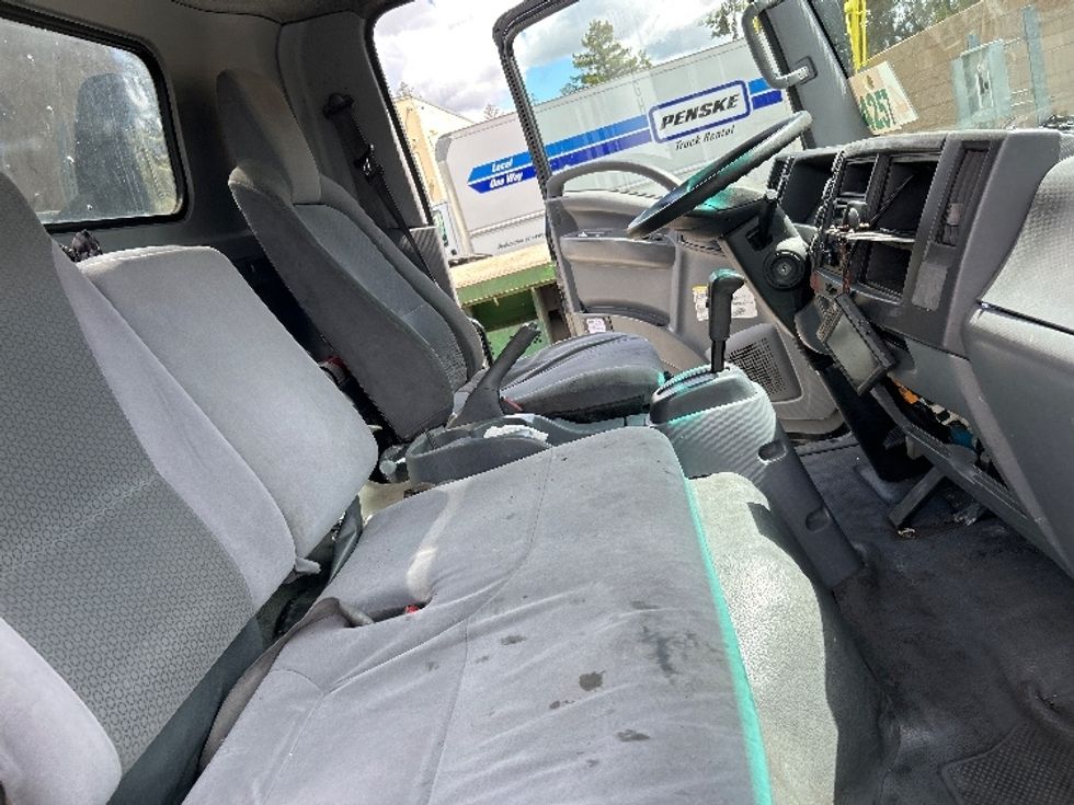 Medium Duty Box Truck-Light and Medium Duty Trucks-Isuzu-2021-NRR-Concord-CA-131,245\n\t\tmiles-$ 18,500 - Image 22