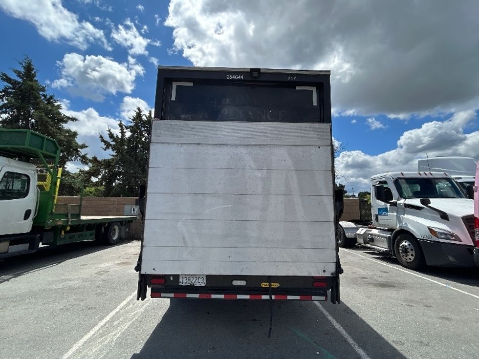 Medium Duty Box Truck-Light and Medium Duty Trucks-Isuzu-2021-NRR-Concord-CA-131,245\n\t\tmiles-$ 18,500 - Image 7