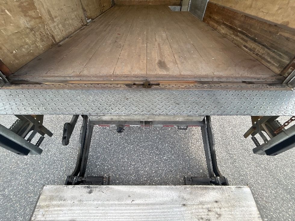 Medium Duty Box Truck-Light and Medium Duty Trucks-Isuzu-2021-NRR-Fitchburg-MA-159,281\n\t\tmiles-$ 32,000 - Image 10