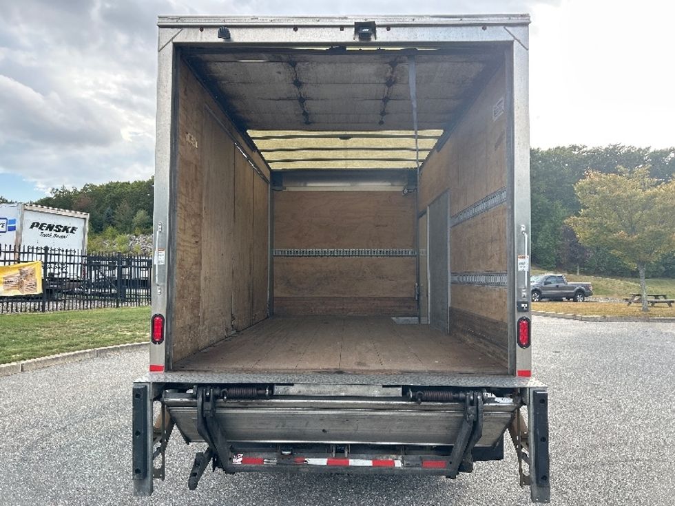 Medium Duty Box Truck-Light and Medium Duty Trucks-Isuzu-2021-NRR-Fitchburg-MA-159,281\n\t\tmiles-$ 32,000 - Image 8