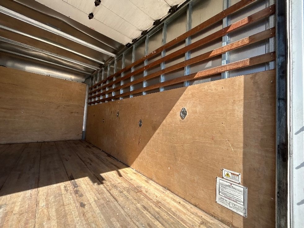 Medium Duty Box Truck-Light and Medium Duty Trucks-Isuzu-2021-NRR-Hammond-LA-144,359\n\t\tmiles-$ 42,500 - Image 12