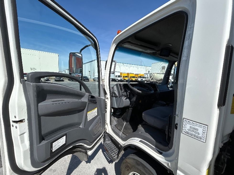 Medium Duty Box Truck-Light and Medium Duty Trucks-Isuzu-2021-NRR-Hammond-LA-144,359\n\t\tmiles-$ 42,500 - Image 16