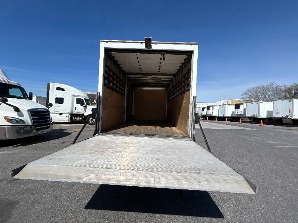 Medium Duty Box Truck-Light and Medium Duty Trucks-Isuzu-2021-NRR-Hammond-LA-144,359\n\t\tmiles-$ 42,500 - Image 8