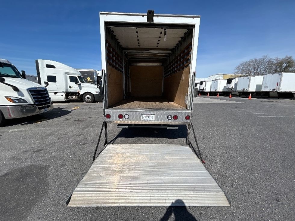 Medium Duty Box Truck-Light and Medium Duty Trucks-Isuzu-2021-NRR-Hammond-LA-144,359\n\t\tmiles-$ 42,500 - Image 9