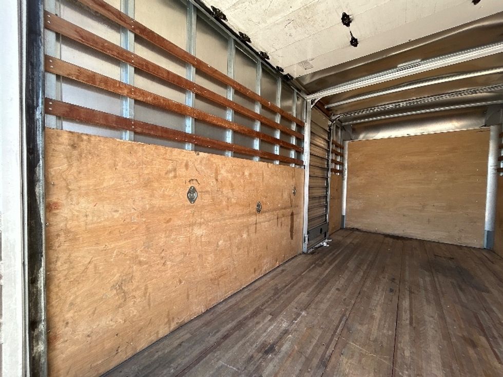 Medium Duty Box Truck-Light and Medium Duty Trucks-Isuzu-2021-NRR-Hammond-LA-145,549\n\t\tmiles-$ 42,250 - Image 11