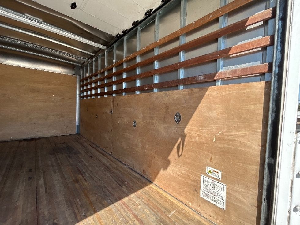 Medium Duty Box Truck-Light and Medium Duty Trucks-Isuzu-2021-NRR-Hammond-LA-145,549\n\t\tmiles-$ 42,250 - Image 12