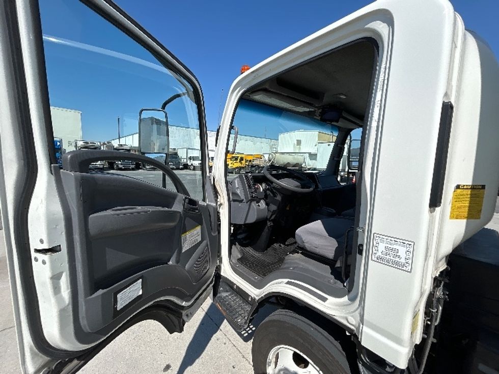 Medium Duty Box Truck-Light and Medium Duty Trucks-Isuzu-2021-NRR-Hammond-LA-145,549\n\t\tmiles-$ 42,250 - Image 16