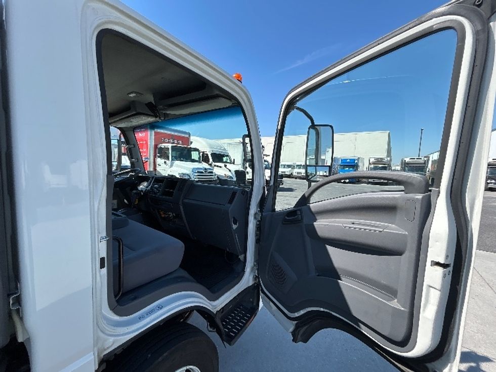 Medium Duty Box Truck-Light and Medium Duty Trucks-Isuzu-2021-NRR-Hammond-LA-145,549\n\t\tmiles-$ 42,250 - Image 20