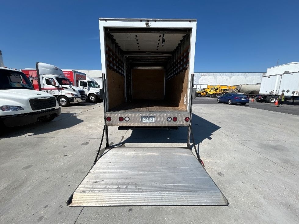 Medium Duty Box Truck-Light and Medium Duty Trucks-Isuzu-2021-NRR-Hammond-LA-145,549\n\t\tmiles-$ 42,250 - Image 9