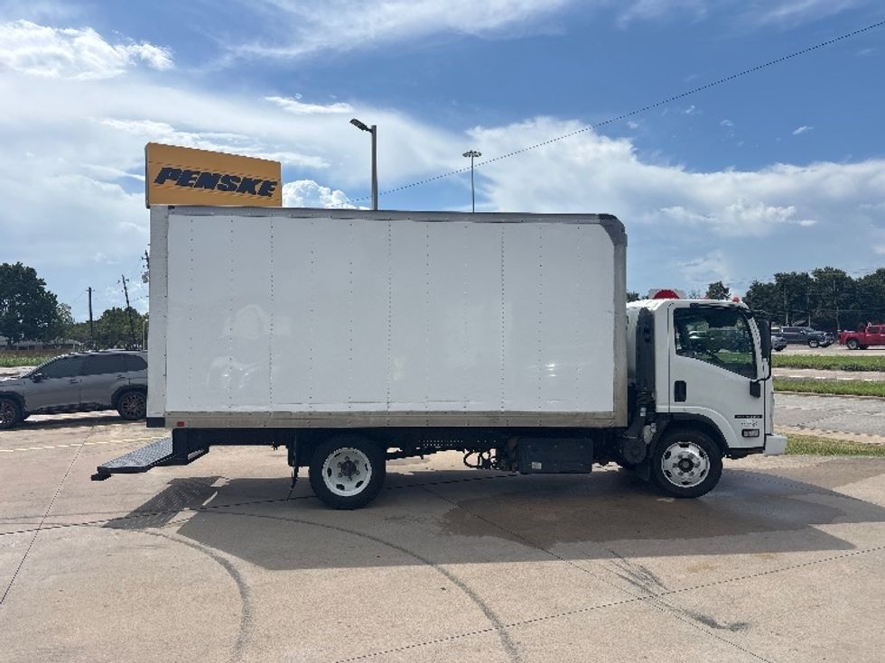 Medium Duty Box Truck-Light and Medium Duty Trucks-Isuzu-2021-NRR-Houston-TX-110,409\n\t\tmiles-$ 43,750 - Image 14