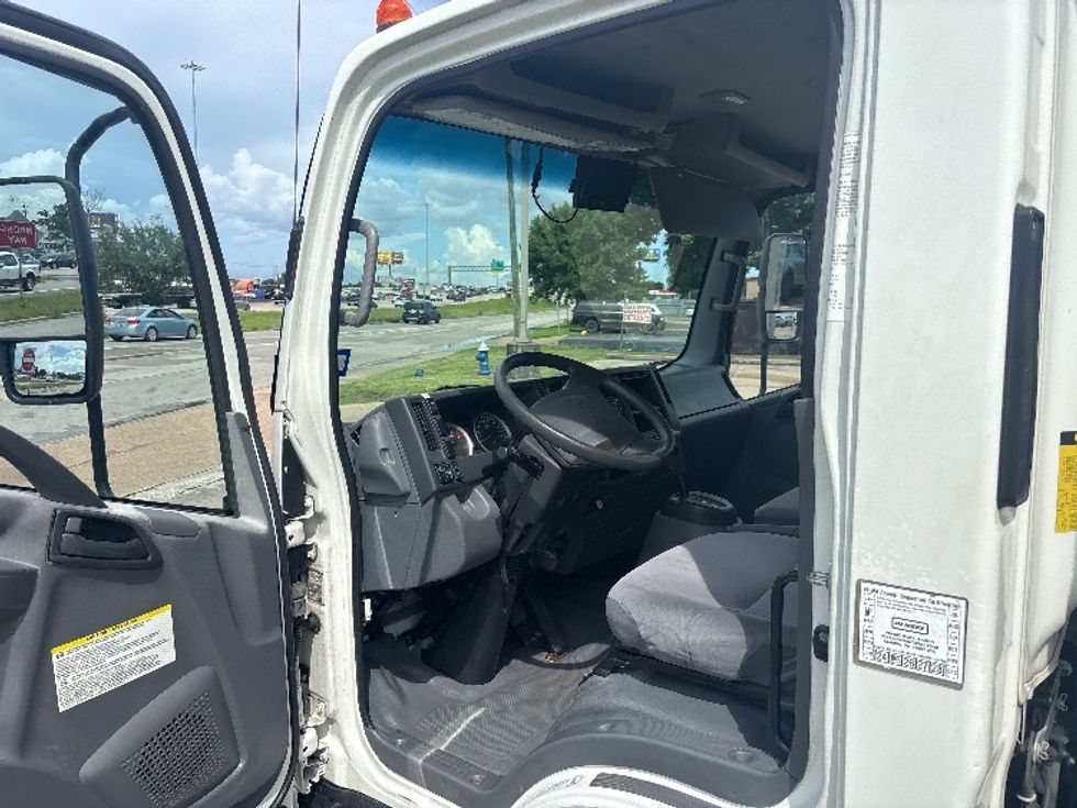 Medium Duty Box Truck-Light and Medium Duty Trucks-Isuzu-2021-NRR-Houston-TX-110,409\n\t\tmiles-$ 43,750 - Image 15