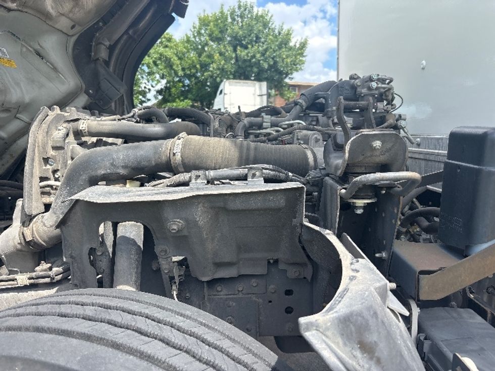 Medium Duty Box Truck-Light and Medium Duty Trucks-Isuzu-2021-NRR-Houston-TX-110,409\n\t\tmiles-$ 43,750 - Image 22