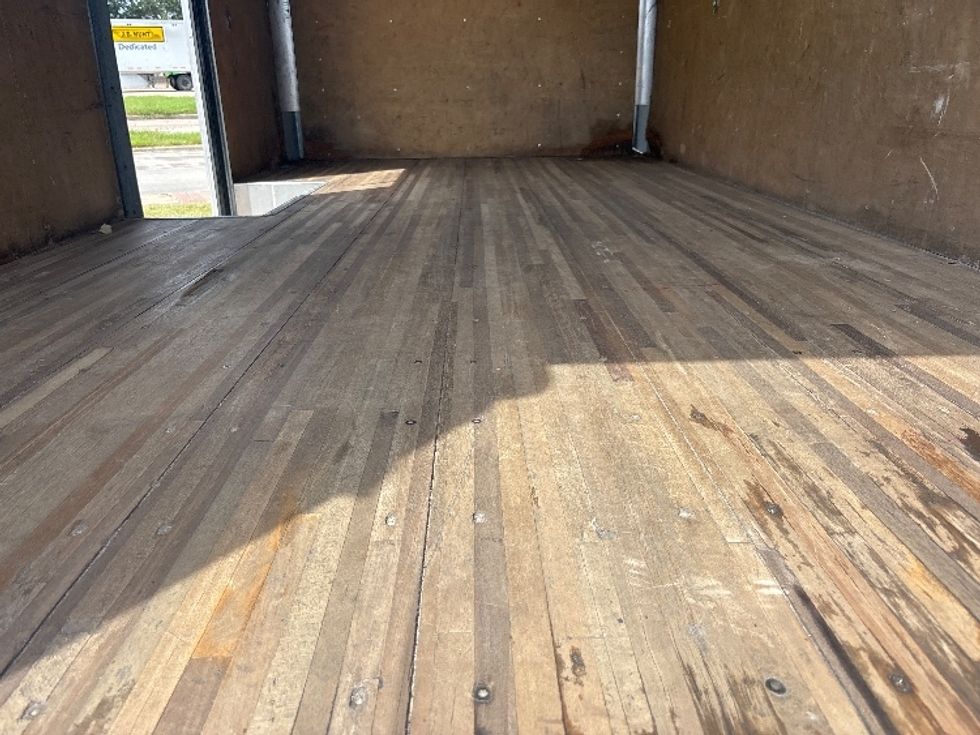 Medium Duty Box Truck-Light and Medium Duty Trucks-Isuzu-2021-NRR-Houston-TX-110,409\n\t\tmiles-$ 43,750 - Image 9