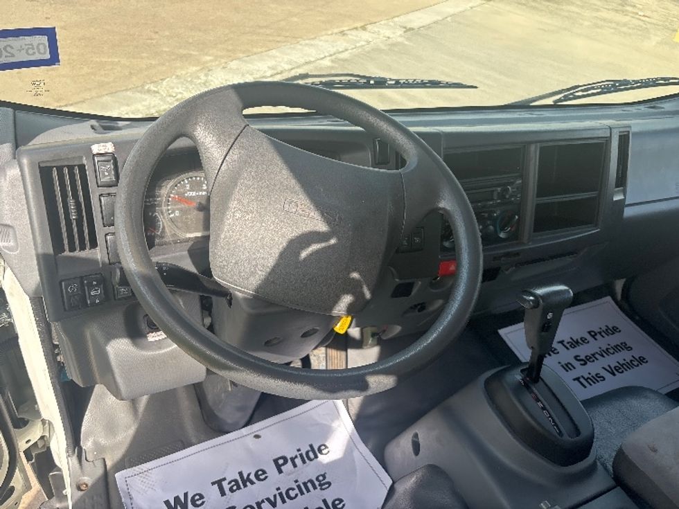 Medium Duty Box Truck-Light and Medium Duty Trucks-Isuzu-2021-NRR-Houston-TX-152,393\n\t\tmiles-$ 42,250 - Image 18