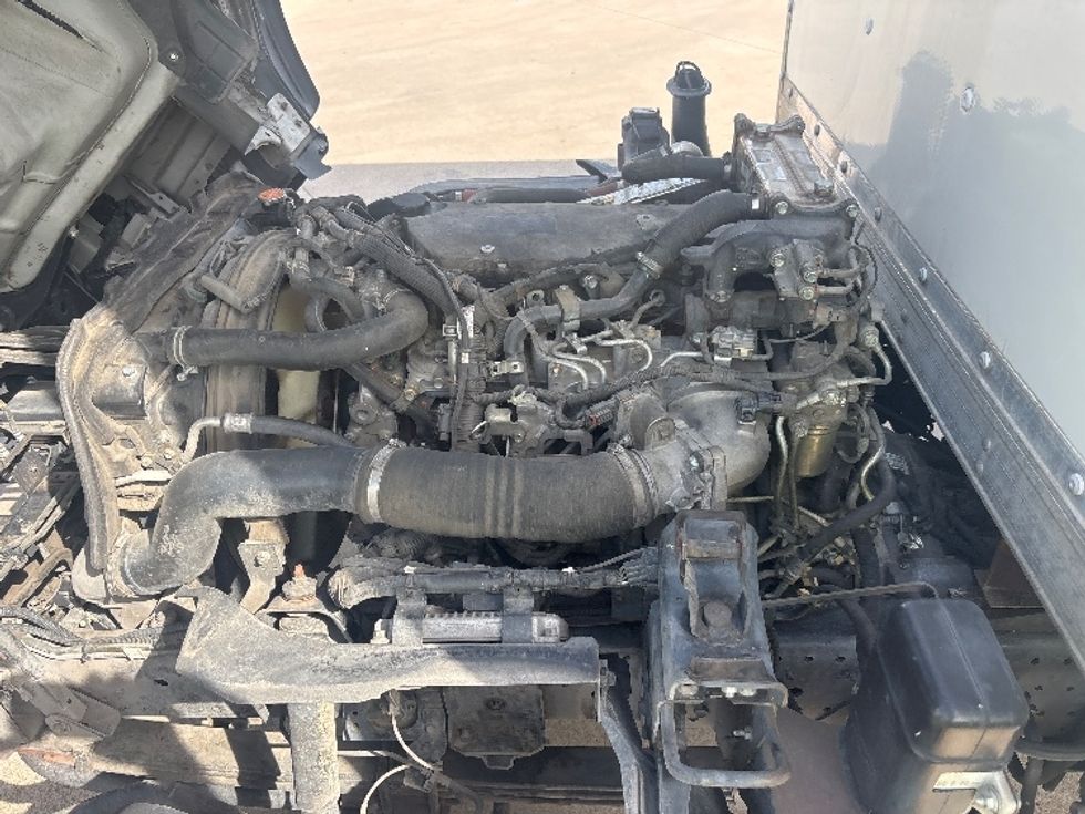 Medium Duty Box Truck-Light and Medium Duty Trucks-Isuzu-2021-NRR-Houston-TX-152,393\n\t\tmiles-$ 42,250 - Image 22