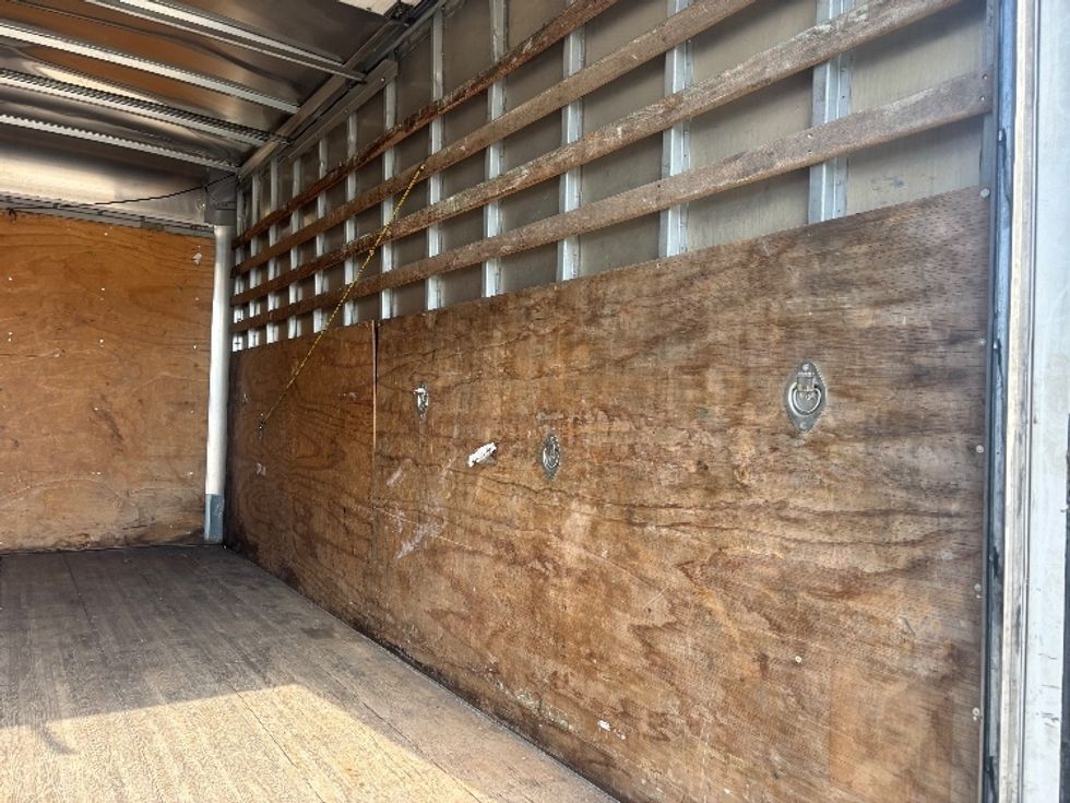 Medium Duty Box Truck-Light and Medium Duty Trucks-Isuzu-2021-NRR-Houston-TX-159,356\n\t\tmiles-$ 39,000 - Image 11