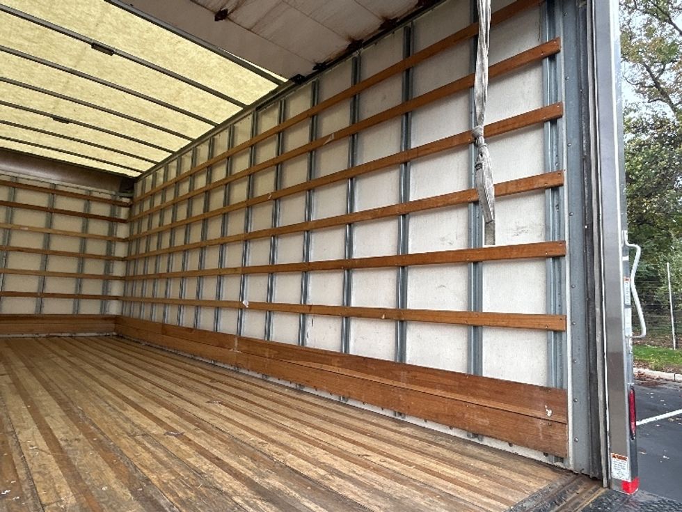 Medium Duty Box Truck-Light and Medium Duty Trucks-Isuzu-2021-NRR-Jessup-MD-83,068\n\t\tmiles-$ 48,500 - Image 11