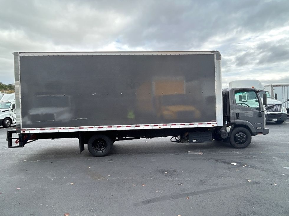 Medium Duty Box Truck-Light and Medium Duty Trucks-Isuzu-2021-NRR-Jessup-MD-83,068\n\t\tmiles-$ 48,500 - Image 14