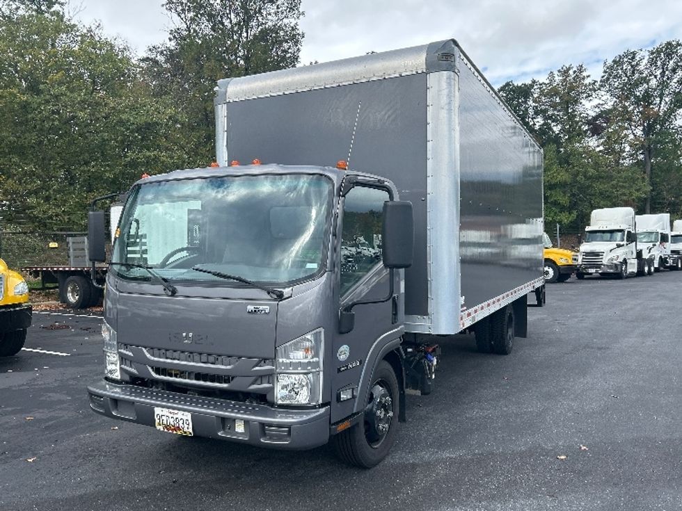 Medium Duty Box Truck-Light and Medium Duty Trucks-Isuzu-2021-NRR-Jessup-MD-83,068\n\t\tmiles-$ 48,500 - Image 3