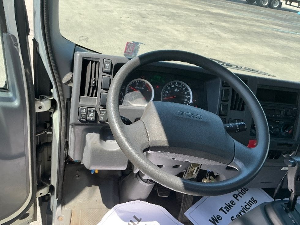 Medium Duty Box Truck-Light and Medium Duty Trucks-Isuzu-2021-NRR-La Porte-IN-105,498\n\t\tmiles-$ 45,750 - Image 16