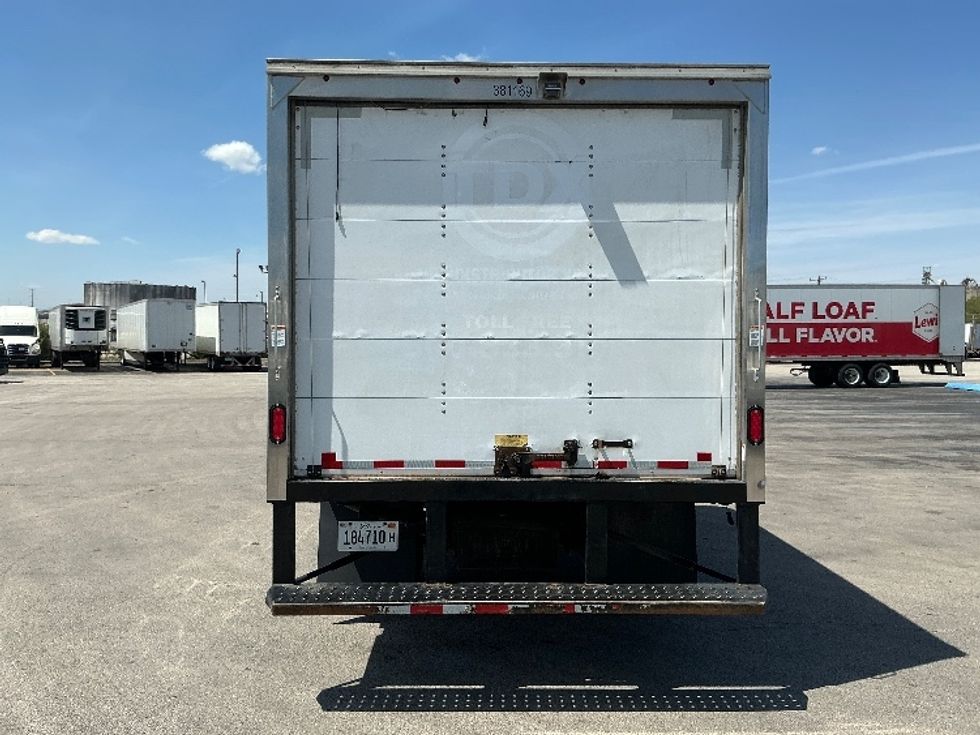Medium Duty Box Truck-Light and Medium Duty Trucks-Isuzu-2021-NRR-La Porte-IN-105,498\n\t\tmiles-$ 45,750 - Image 7