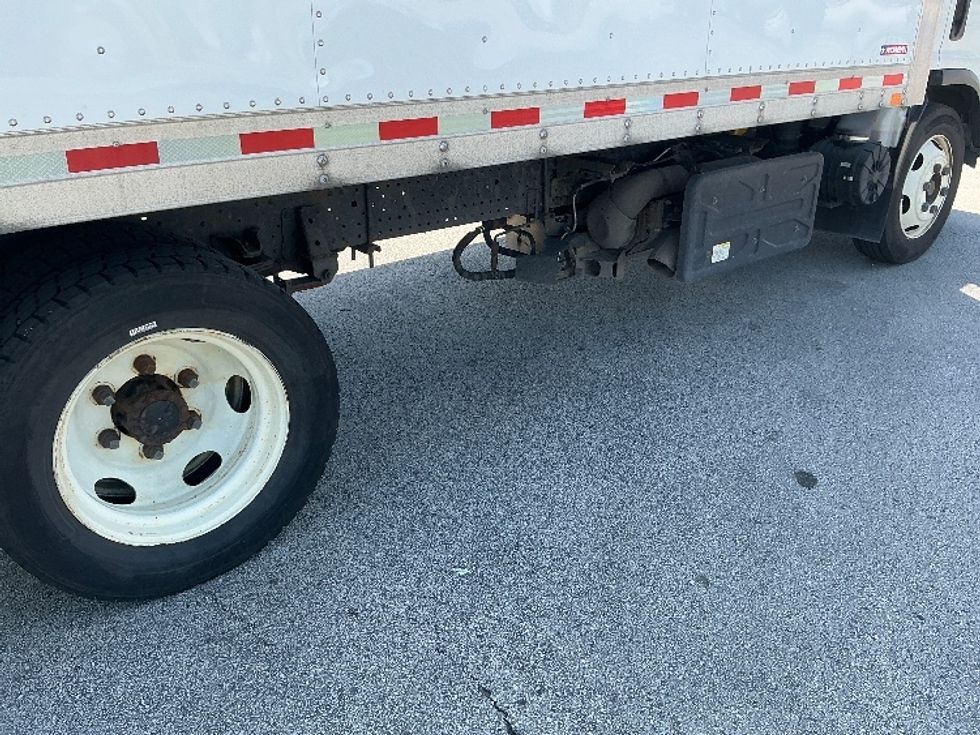 Medium Duty Box Truck-Light and Medium Duty Trucks-Isuzu-2021-NRR-La Porte-IN-157,116\n\t\tmiles-$ 36,250 - Image 13