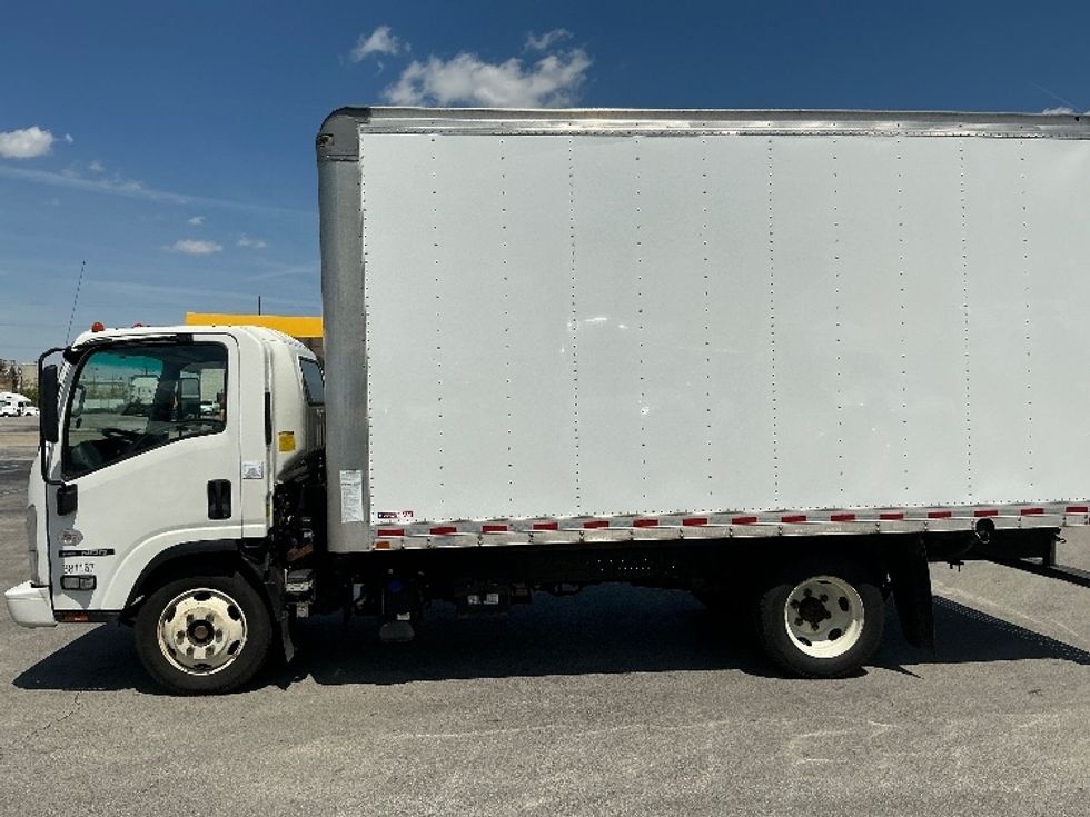 Medium Duty Box Truck-Light and Medium Duty Trucks-Isuzu-2021-NRR-La Porte-IN-157,116\n\t\tmiles-$ 36,250 - Image 4
