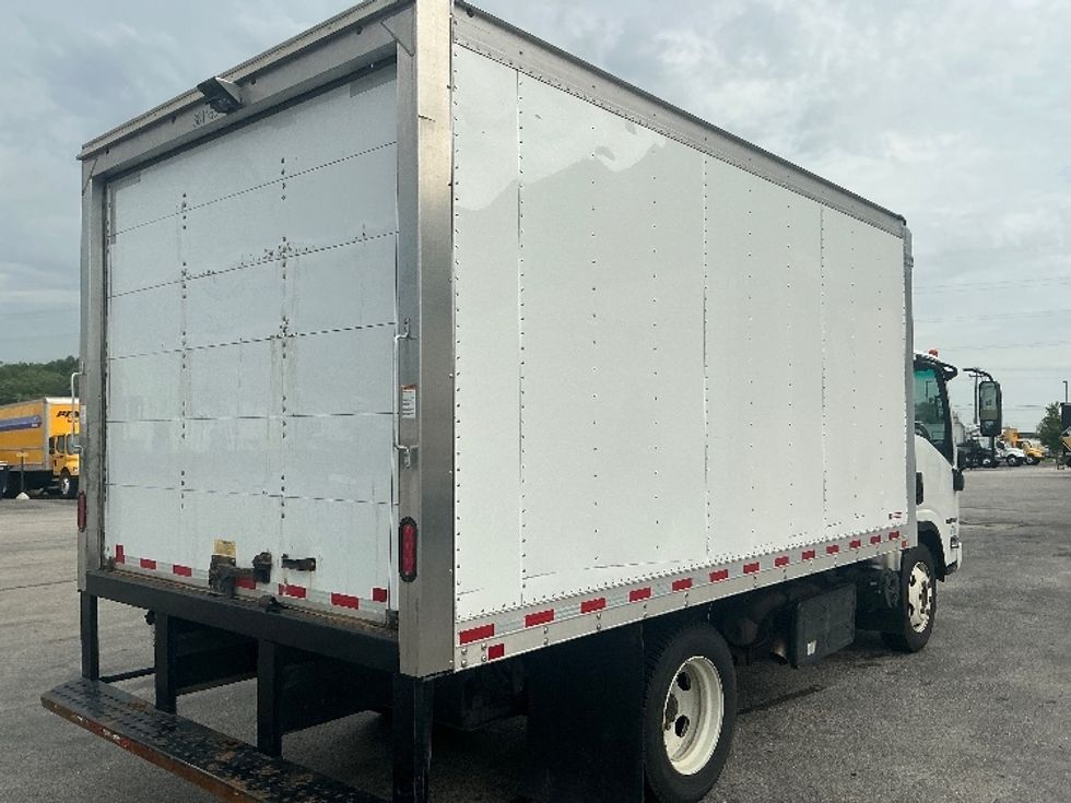 Medium Duty Box Truck-Light and Medium Duty Trucks-Isuzu-2021-NRR-La Porte-IN-163,833\n\t\tmiles-$ 32,750 - Image 11