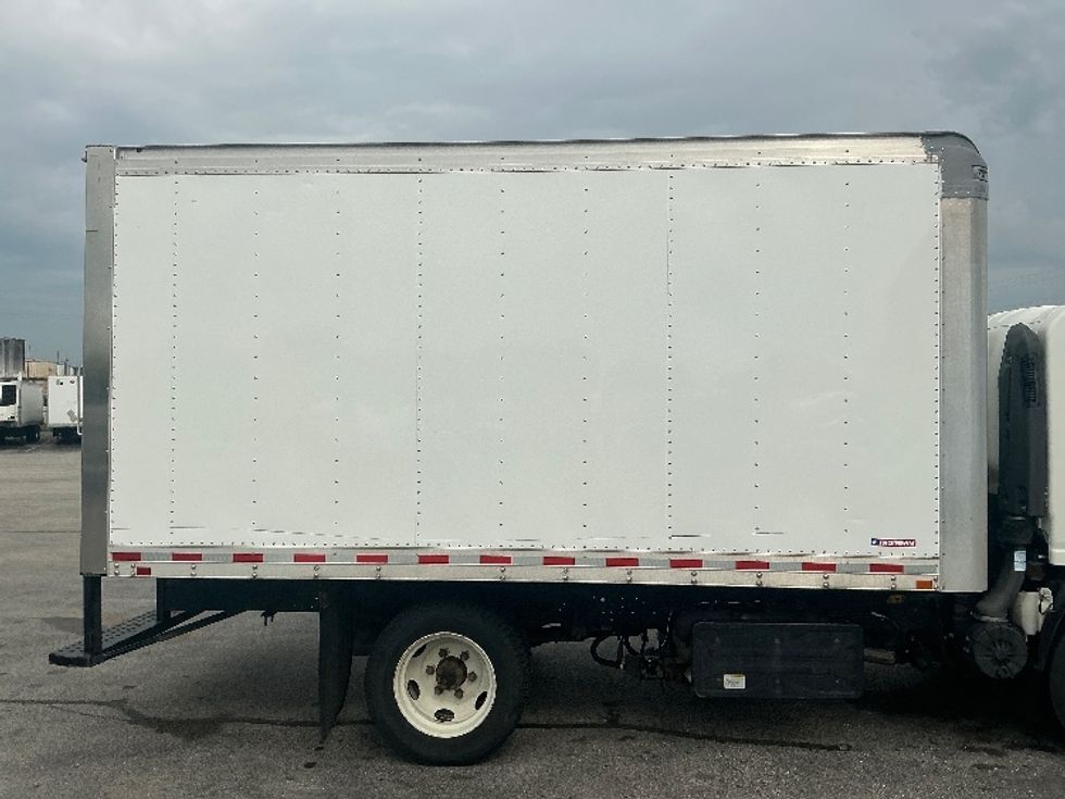Medium Duty Box Truck-Light and Medium Duty Trucks-Isuzu-2021-NRR-La Porte-IN-163,833\n\t\tmiles-$ 32,750 - Image 13