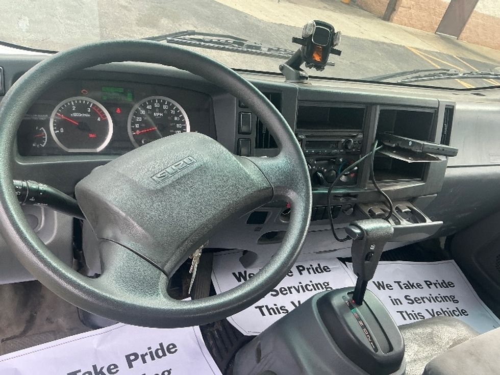 Medium Duty Box Truck-Light and Medium Duty Trucks-Isuzu-2021-NRR-La Porte-IN-163,833\n\t\tmiles-$ 32,750 - Image 15