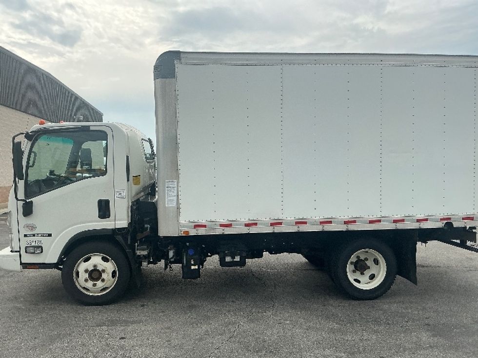 Medium Duty Box Truck-Light and Medium Duty Trucks-Isuzu-2021-NRR-La Porte-IN-163,833\n\t\tmiles-$ 32,750 - Image 4